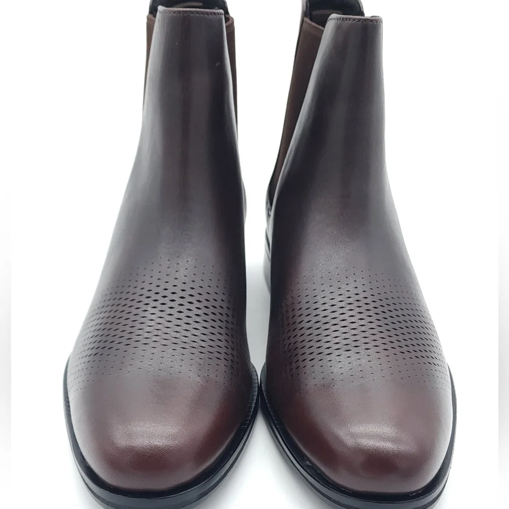 Cole Haan Men's Washington Grand Laser Chelsea Boot Style C38376 Size 7.5 M